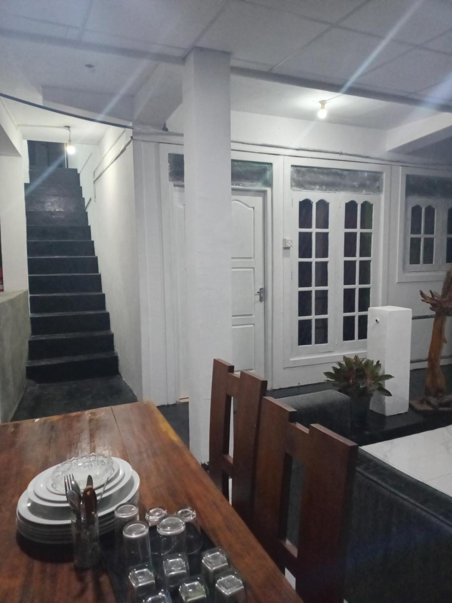 Sadhara River View Lodge แคนดี้ ภายนอก รูปภาพ